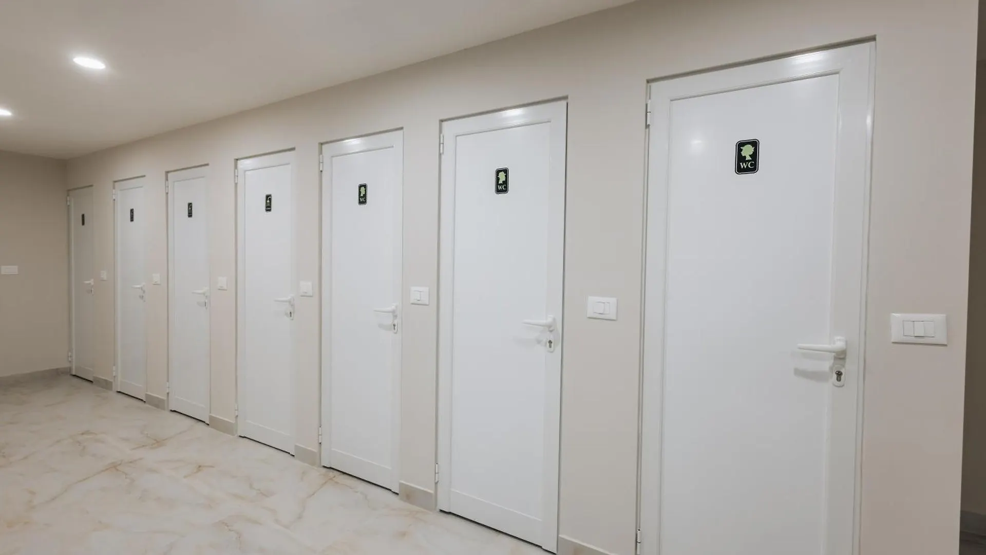 Gm Tirana Hostel Albanië