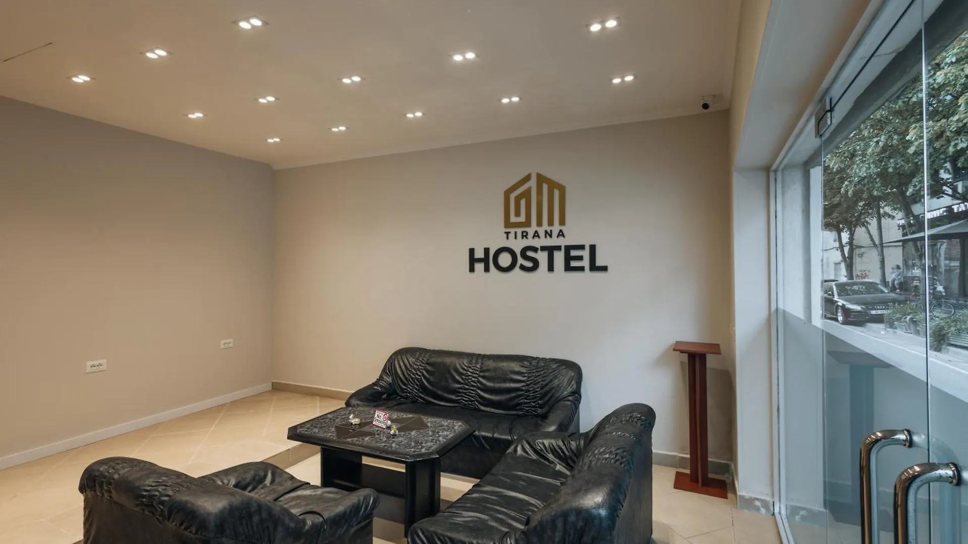 Gm Tirana Hostel Albanië
